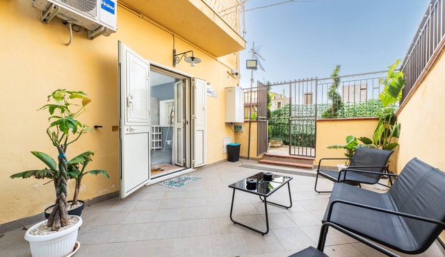 Apartment 'Oasi Giardinello' with Wi-Fi and Air Conditioning