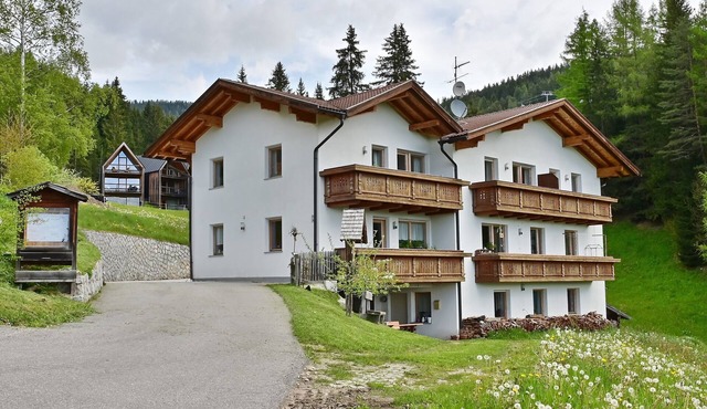Apartment 'Obermüllerhof 2' with Mountain View, Shared Garden and Wi-Fi