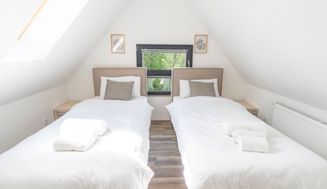 Apartment - on 2 floors - Colakation GmbH