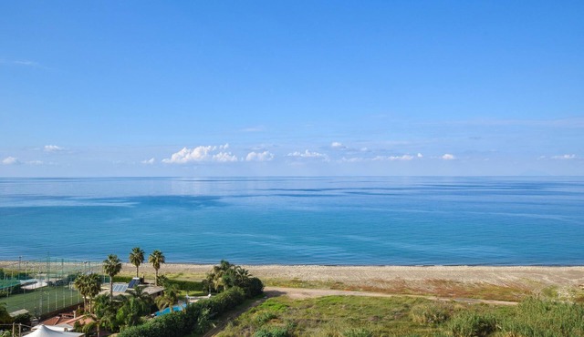 Apartment on the 4th floor with panoramic sea view to the Lipari Islands.