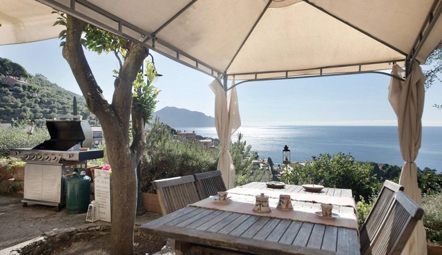 Apartment 'Orchidea' with Sea View, Wi-Fi and Air Conditioning