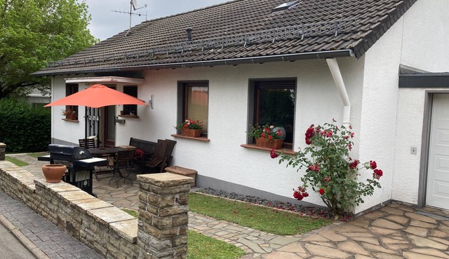 Apartment 'Oreste' with Private Terrace, Private Garden and Wi-Fi