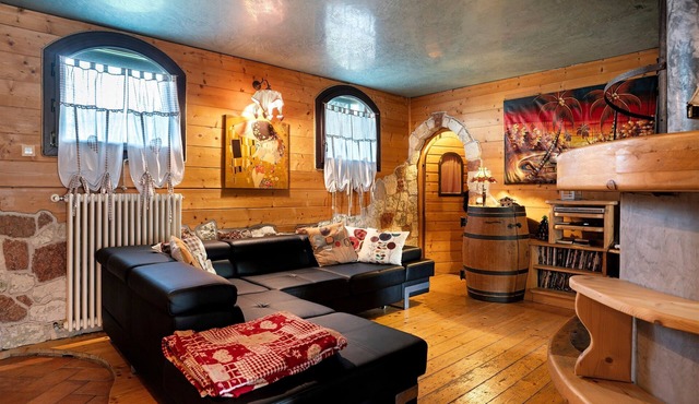 Apartment 'Original' with Mountain View, Private Garden and Wi-Fi