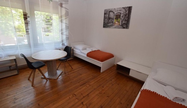 Apartment Ostendplatz