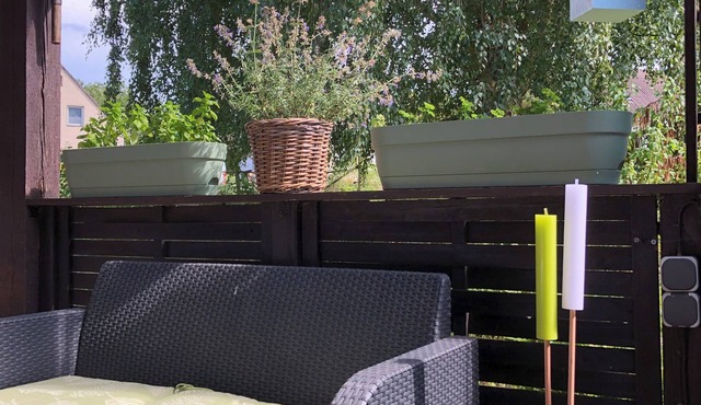 Apartment over 2 floors, with yard+garden+parking space, ideal f. Vacationers with child and/or cone