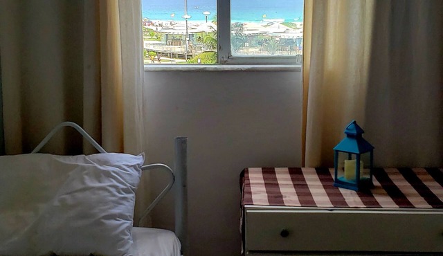 Apartment overlooking the sea Rive Gauche