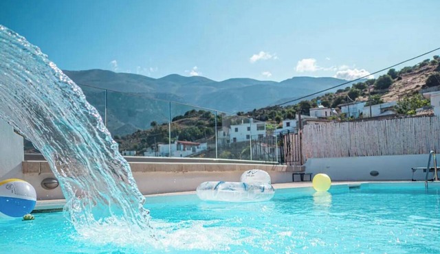 Apartment 'Papoura' with Mountain View, Wi-Fi and Air Conditioning