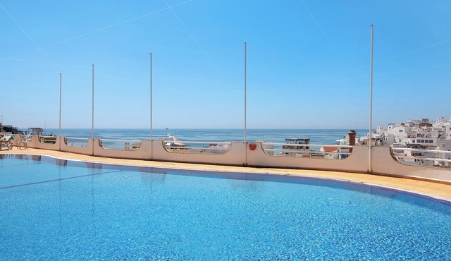 Apartment Paradis Bleu with Sea View, Shared Pool, Wi-Fi & A/C