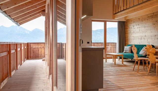 Apartment 'Peintnerhof Gasteig' with Mountain View, Shared Terrace and Wi-Fi