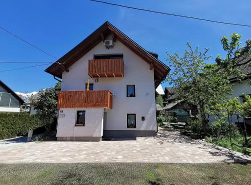 Apartment PIKAPOLONICA