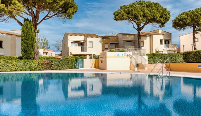 Apartment 'Plain Pied Cap' with Shared Pool, Private Terrace and Wi-Fi