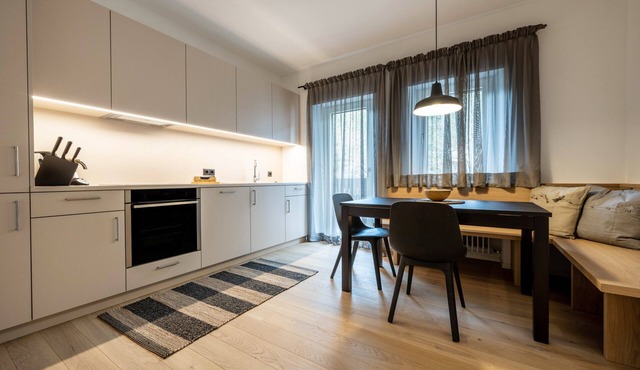 Apartment 'Plose 35' in strategic location with Mountain View, Balcony & Wi-Fi