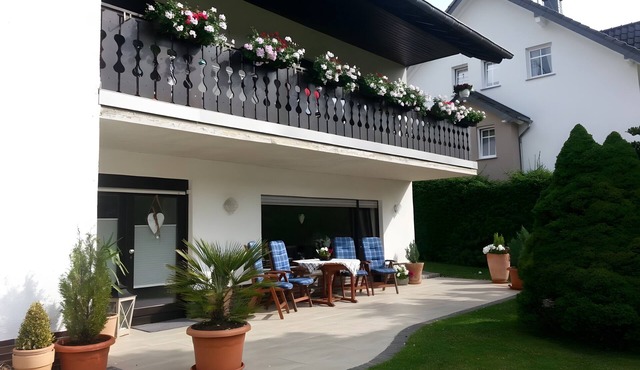 Apartment 'Poll' with Private Terrace, Private Garden and Wi-Fi