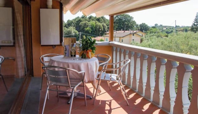 Apartment 'Primavera' with Shared Pool, Wi-Fi and Air Conditioning