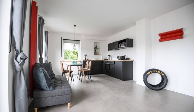 Apartment-Private Bathroom-Balcony-3-Breidscheid