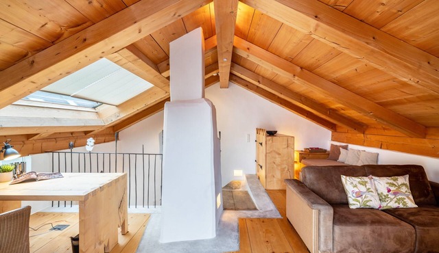 Apartment 'Rathausgasse' with Balcony and Wi-Fi