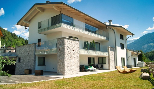 Apartment 'Relais Dolomiti' with Lake View, Private Terrace and Wi-Fi