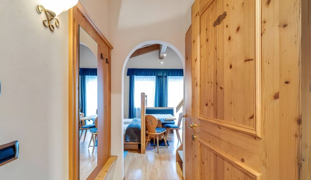 Apartment 'Residence Priska Apt 4 Personen' with Mountain View, Shared Garden and Wi-Fi