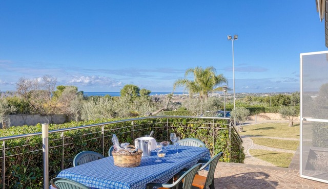Apartment 'Residence Margherita - Lavanda' with Sea View, Wi-Fi and Air Conditioning