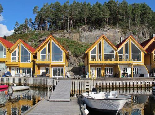 Apartment Rorbuen by Interhome