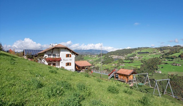 Apartment "Rosengarten - Heigler Hof" with Mountain View, Wi-Fi, Balcony, Sauna & Terrace