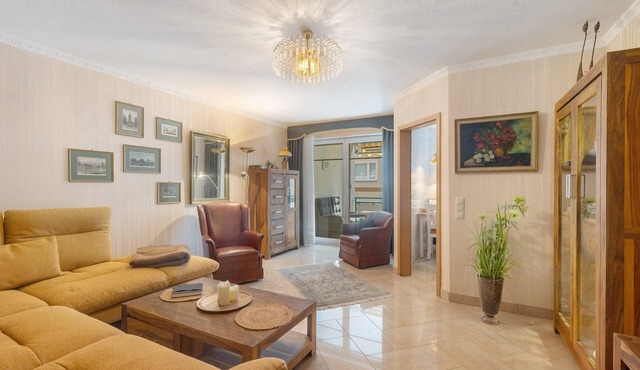 Apartment 'Roswitha Am Park' with Balcony