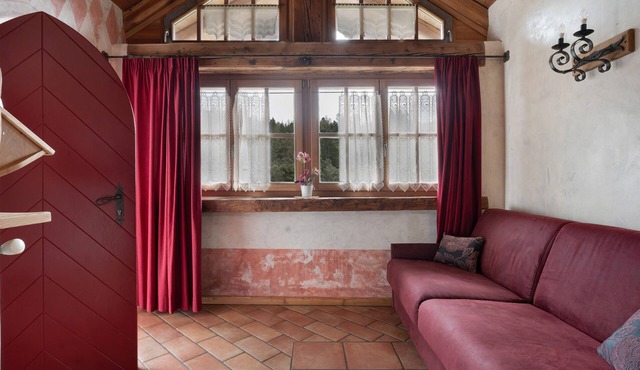Apartment 'Royal Gala' with Mountain View, Shared Garden and Wi-Fi