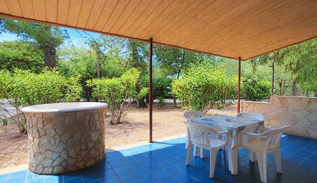 Apartment 'Sabbia D'oro' with shared pool and Wi-Fi