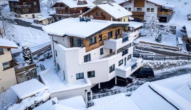 Apartment 'Sabrina Kreuzjoch' with Mountain View, Private Terrace and Wi-Fi