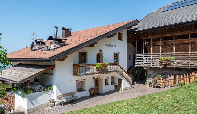 Apartment 'Schildberghof Santner' with Mountain View, Balcony & Wi-Fi