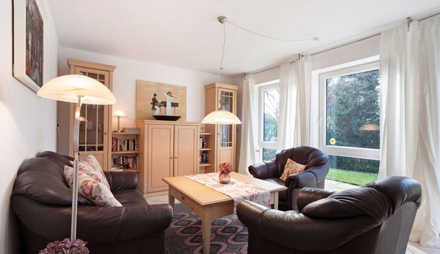 Apartment 'Schoeneberg' with Private Terrace, Private Garden and Wi-Fi