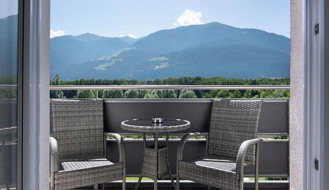 Apartment 'Schöneck Edelweiss' with Mountain View, Shared Terrace and Wi-Fi