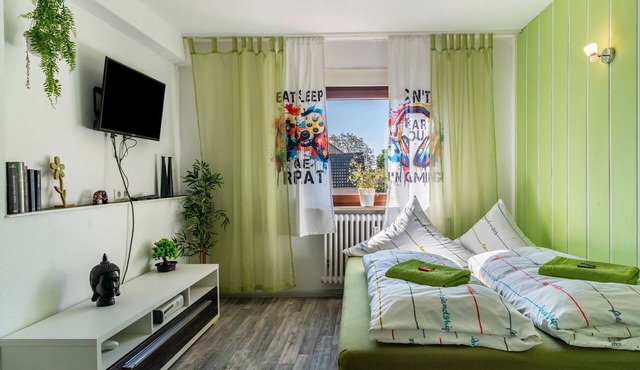 Apartment 'Schrammis Ferienwohnung - 4 Zimmer' with Shared Terrace, Garden and Wi-Fi