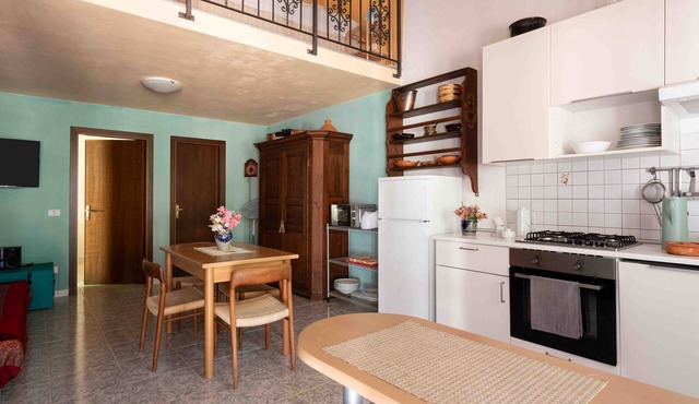Apartment 'Scirocco' with Mountain View, Shared Pool and Wi-Fi