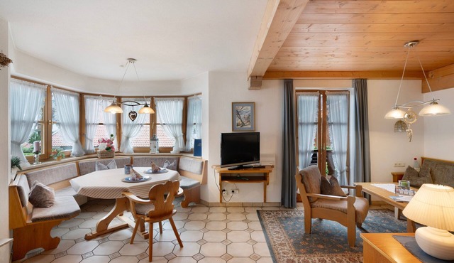 Apartment 'Silberdistel Nr 3' with Mountain View, Shared Garden and Wi-Fi