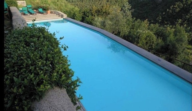 Apartment Sleeps 4 with Garden Terrace