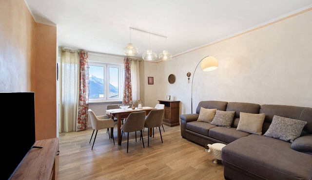 Apartment 'Solange Saint Vincent' with Mountain View and Balcony