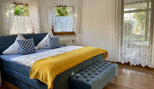 Apartment Sonneneck (60sqm) with access to sunbathing lawn and garden
