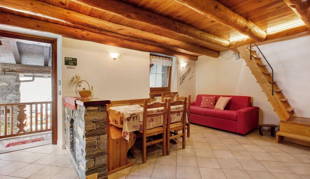 Apartment 'Sopra' with Balcony and Wi-Fi