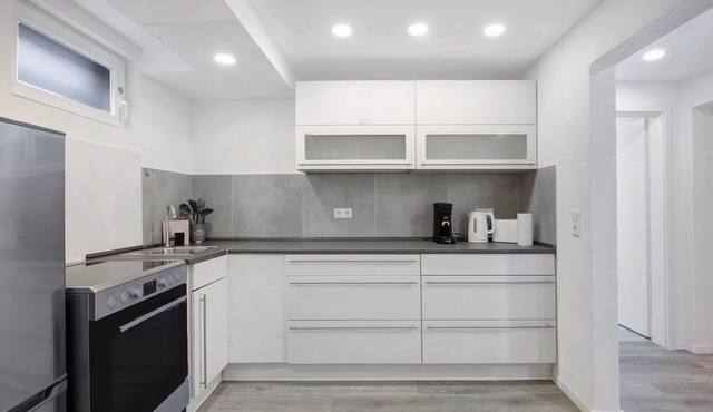 Apartment 'Souterrain Studio' with Mountain View, Shared Terrace and Wi-Fi