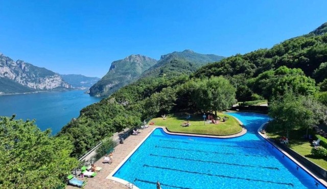 Apartment 'Stella On Lake Como' with Lake View, Wi-Fi and Air Conditioning