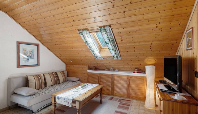 Apartment 'Stoffel' with Private Terrace, Private Garden and Wi-Fi