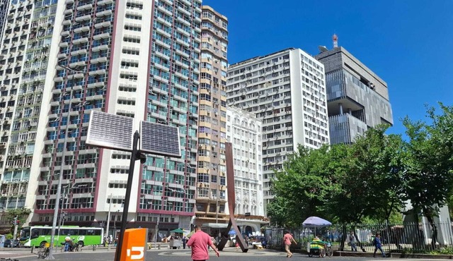 Apartment/studio next to the Carioca subway station with the best view of downtown Rio