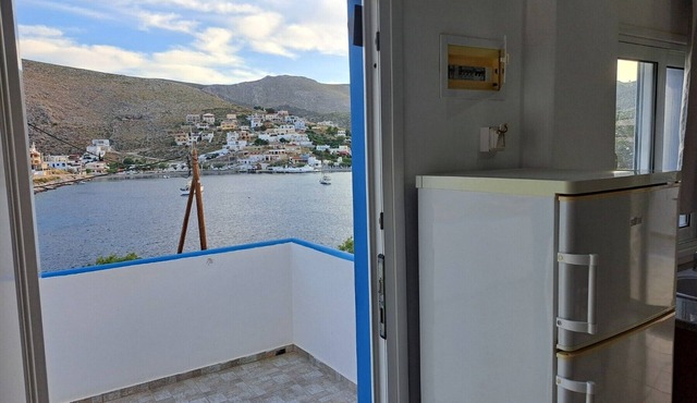 Apartment 'Studio 4' with Sea View, Wi-Fi and Air Conditioning