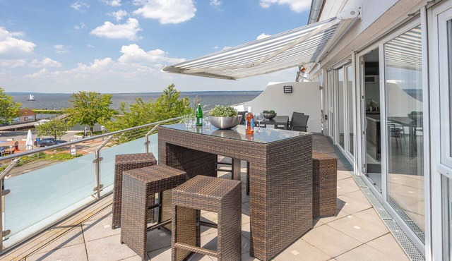 Apartment 'Studio Comfort Plus' with Balcony, direct Lake View, and Wi-Fi