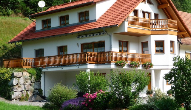 Apartment 'Sum' with Mountain View, Shared Garden and Wi-Fi