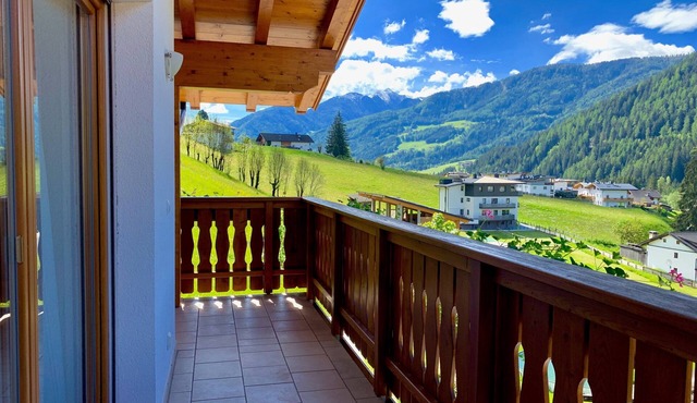 Apartment 'Sunny' with Mountain View, Shared Pool and Wi-Fi