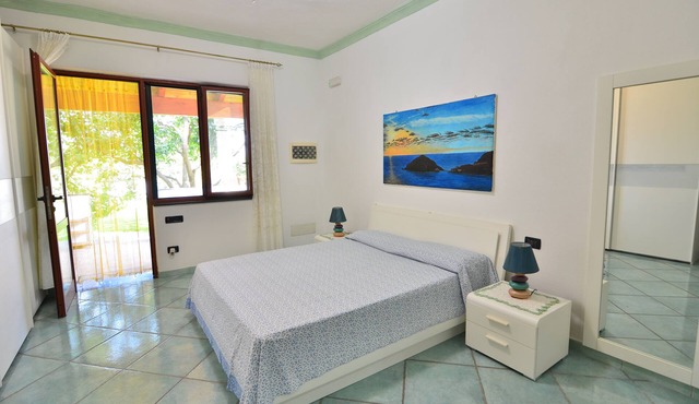 Apartment surrounded by nature within walking distance of free hot springs