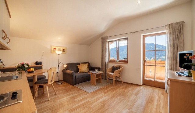 Apartment "Texelblick Rainegg" with Mountain View, Wi-Fi, Garden & Balcony