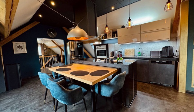 Apartment 'The Rooftop Of Lot54' with Private Terrace, Private Garden and Wi-Fi